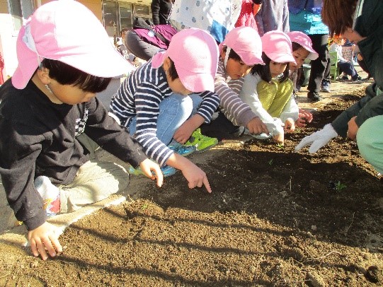 花と心を育て、まちに彩りを。 川崎の子どもたちによる花飾りプロジェクトを展開します︕
