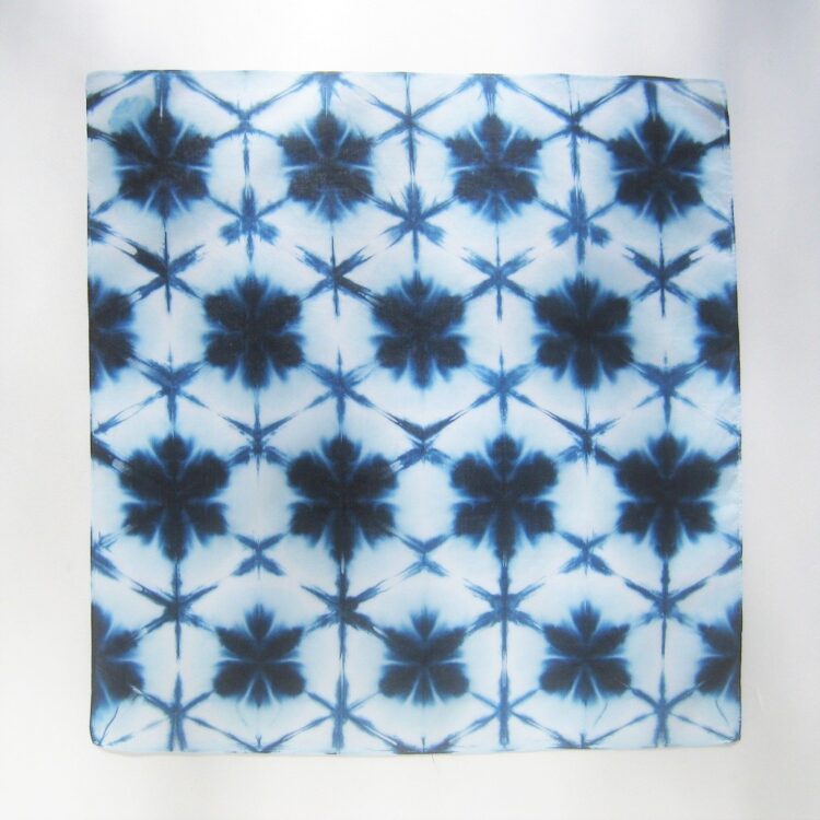 【生田緑地会場：4/5(土)、6(日) 】藍染めワークショップ「雪花（せっか）絞り」